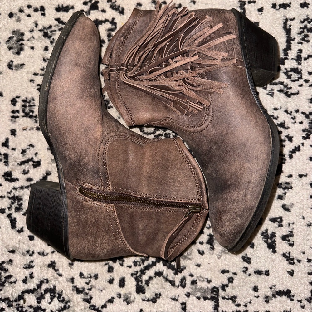 Ariat ankle boots with fringe